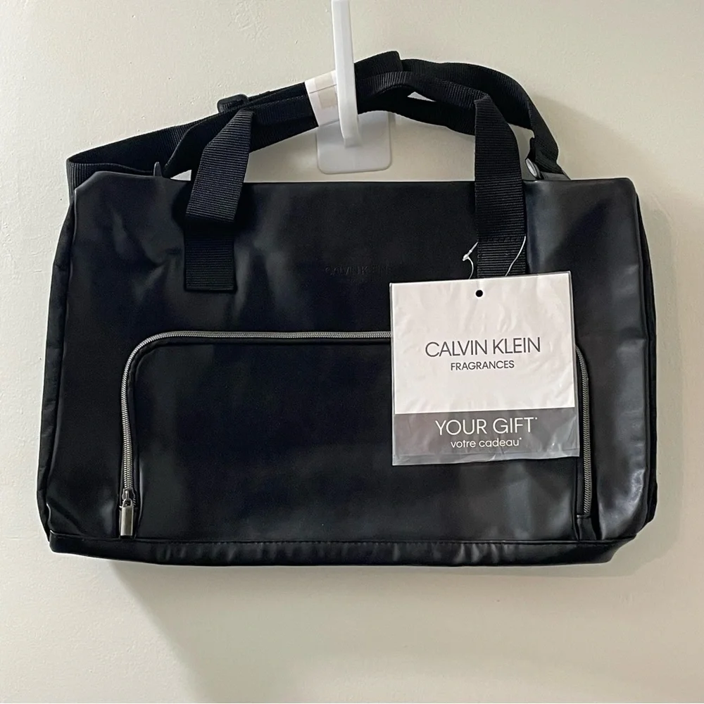CALVIN KLEIN Duffle Bag in Black